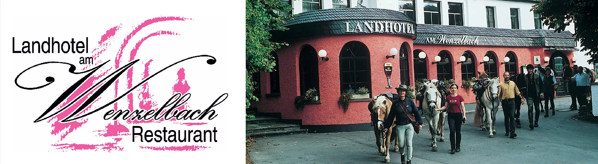 Wanderreitstation 31 Wanderreiter vor dem Hotel bei der Abreise